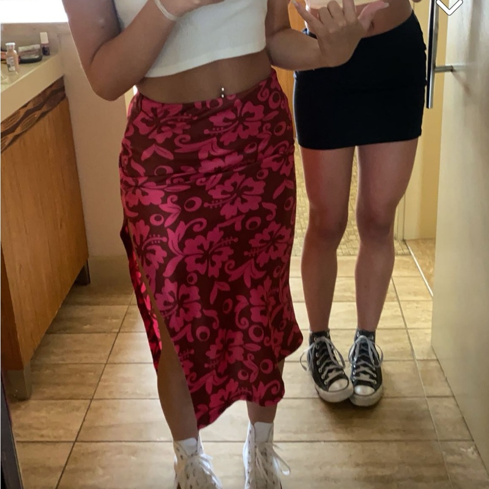 urban outfitters hawaiian flower skirt